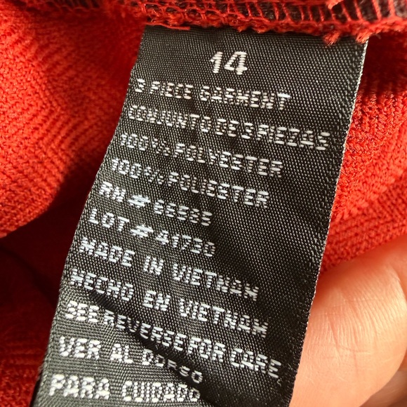 Perceptions Red Cropped Button-Front Blazer - Picture 9 of 9